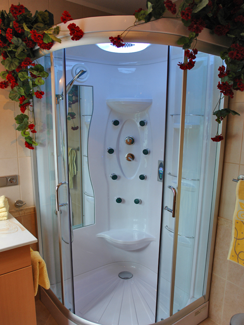 Back to the small photos? Click here...