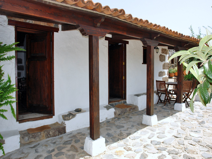 Back to the small photos? Click here...