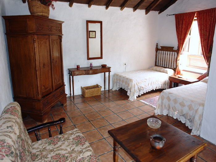 Back to the small photos? Click here...