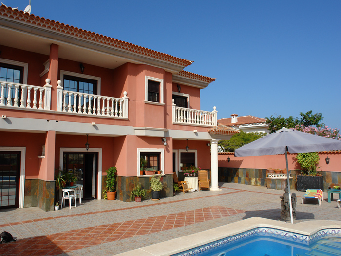 Back to the small photos? Click here...