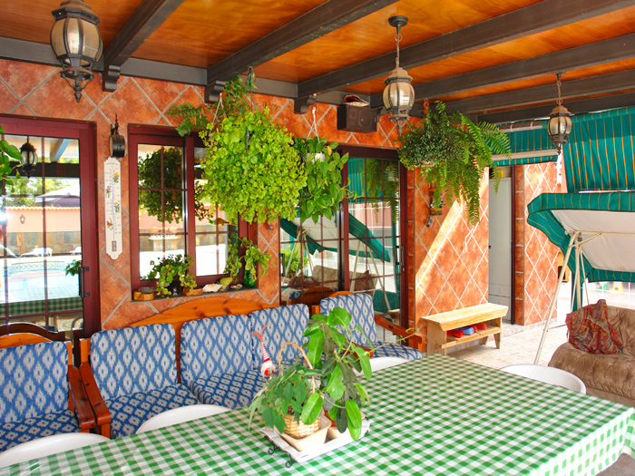 Back to the small photos? Click here...