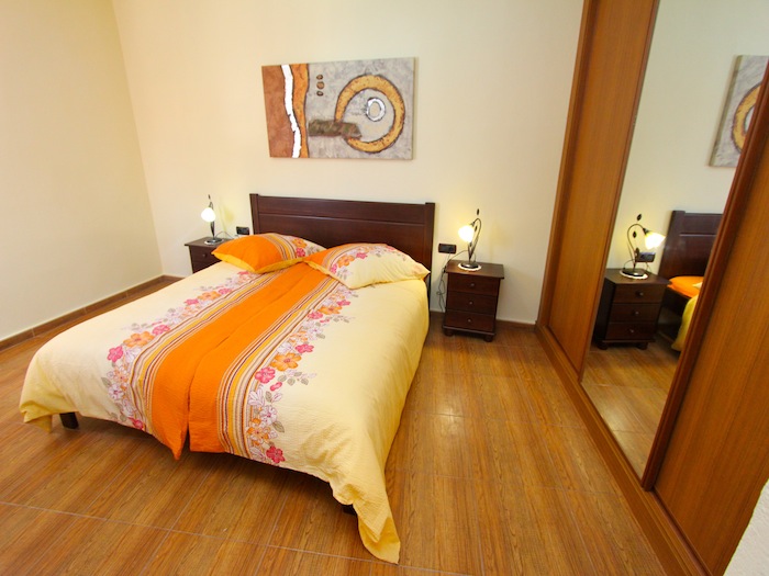 Back to the small photos? Click here...