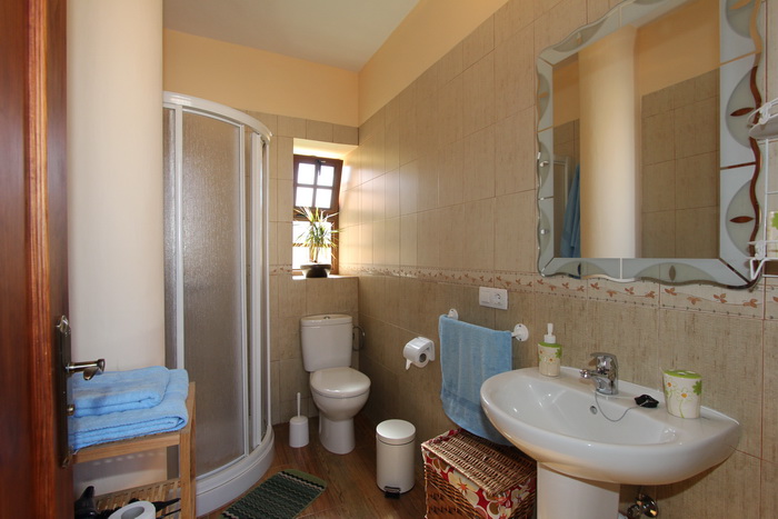 Back to the small photos? Click here...