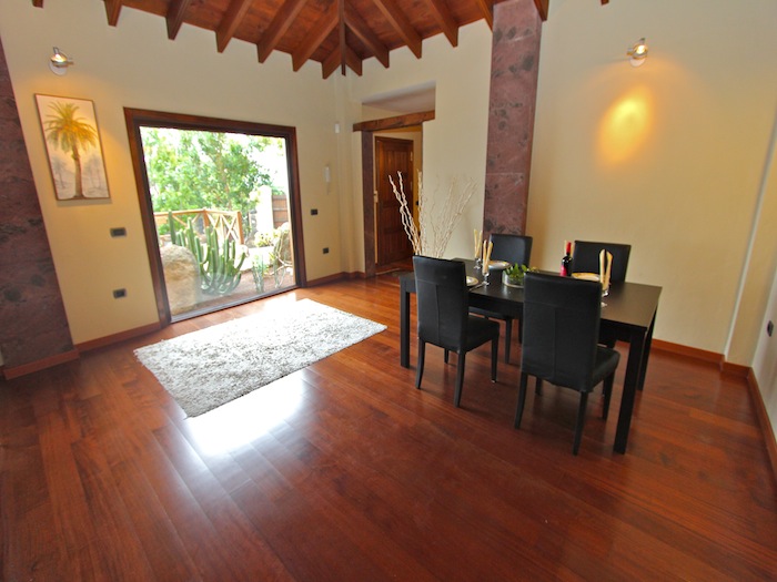 Back to the small photos? Click here...