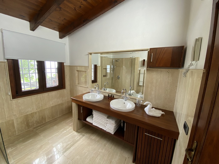 Back to the small photos? Click here...