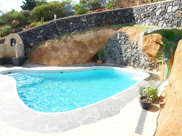 Back to the small photos? Click here...