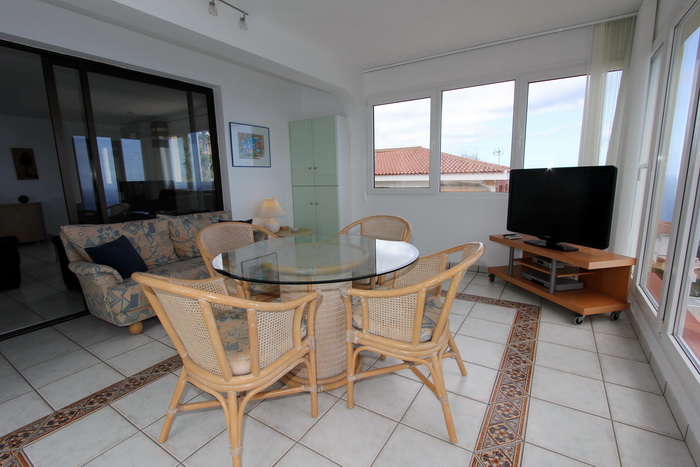 Back to the small photos? Click here...